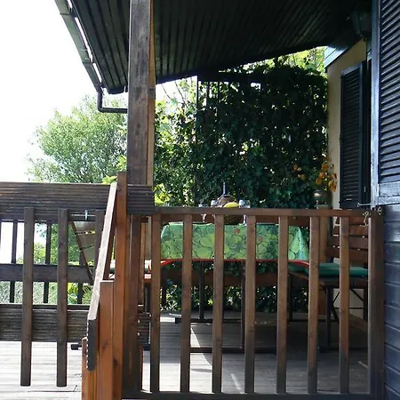 カントリーハウス Charismatic Garden With Sea View ロクヴァ・ロゴズニツァ