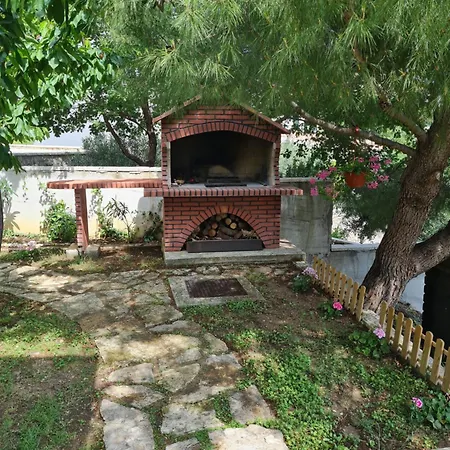 Charismatic Garden With Sea View