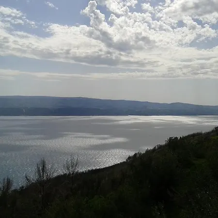 Charismatic Garden With Sea View Landhaus