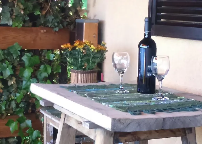 Charismatic Garden With Sea View Landhaus